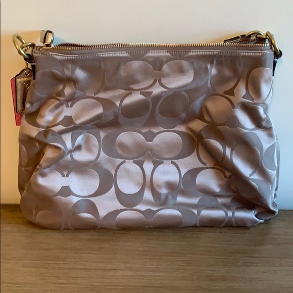 NWOT COACH bag and matching wristlet - Picture 6 of 8